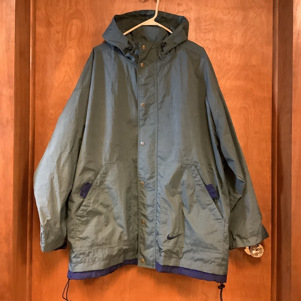Vintage NIKE Mesh Lined Hooded Windbreaker Jacket Green Size XL